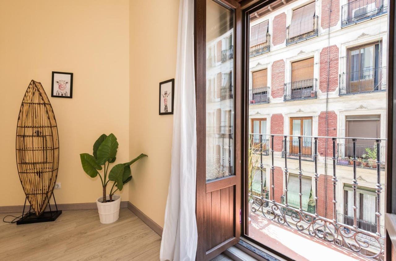 La Dualidad de Miguel Servet Madrid Exterior foto